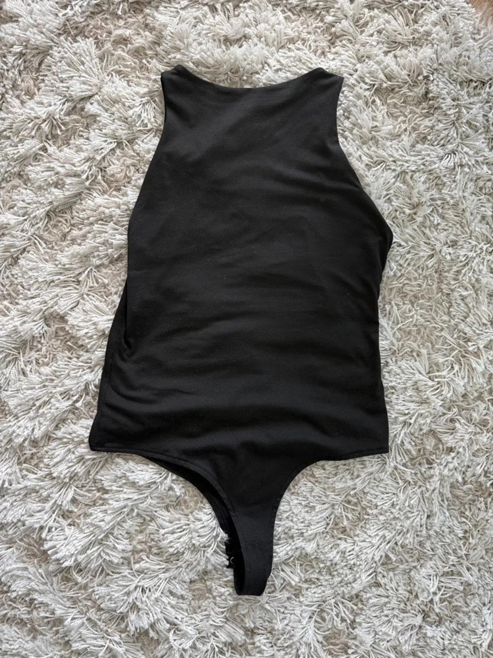 ReoRia Black High-Neck Seamless Sleeveless Tank Bodysuit - Picture 2 of 4